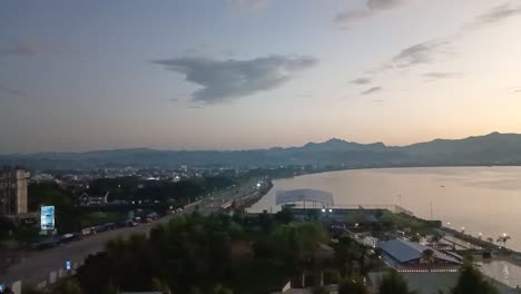 Mamuju-Stadtbild-In-Der-Abenddämmerung,-West-Sulawesi,-Indonesien