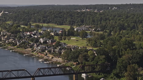 Augusta-Georgia-Aerial-v39-zoomed-drone-flyover-capturing-residential-houses-along-the-shoreline-of-Savannah-river-and-golf-course-in-South-Carolina---Shot-with-Mavic-3-Pro-Cine---October-2023