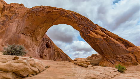 Timelapse-Of-Corona-Arch-Near-Moab,-Utah