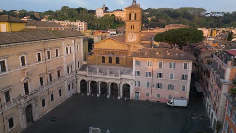 Eröffnungsaufnahme-über-Der-Piazza-Di-Santa-Maria-In-Trastevere