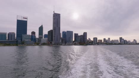 Perth-CBD-Visto-Desde-El-Río-Swan