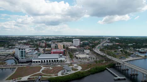 Drone-shot-of-downtown-Fort-Myers,-Florida-business-district-buildings