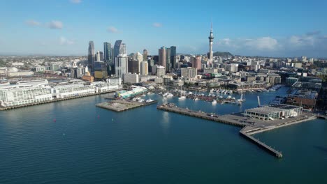 Viaducto-Del-Puerto-Y-El-Muelle-De-La-Calle-Halsey---Distrito-Central-De-Negocios-De-Auckland-En-Nueva-Zelanda