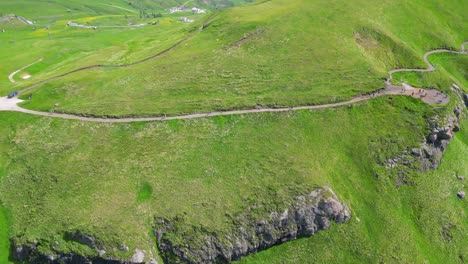 Montaña-Civetta-Desde-El-Camino-Viel-Del-Pan-En-El-Conjunto-Montañoso-Del-Padón