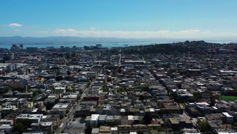 Aerial-overview-of-the-cityscape-and-streets-of-San-Francisco,-California,-USA