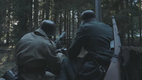 Austrian-soldiers-preparing-for-assault-wears-military-uniform-and-aiming,-world-war-one