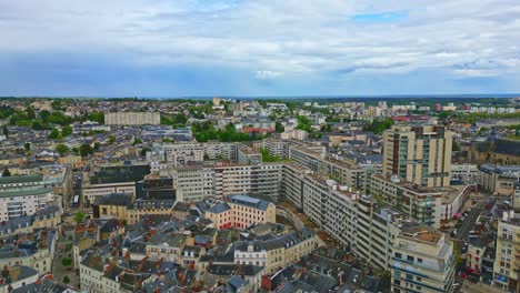 Modern-neighborhood-of-Le-Mans-city,-France