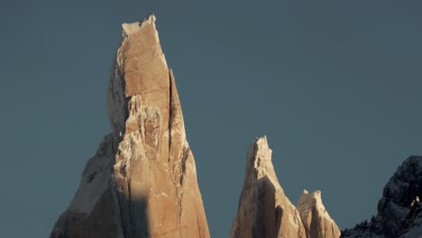 Zoom-in-view-looking-over-Cerro-Torre-rocky-and-sharp-summit-in-Patagonia,-Argentina