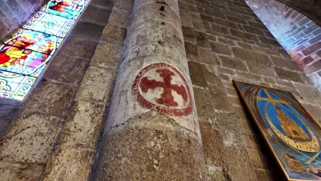 Interior-details-of-Collegiate-Church-at-St-Junien-in-France