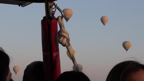 Heißluftballons-In-Der-Ferne