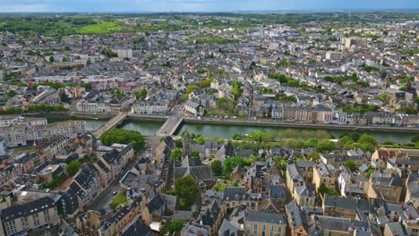 Paisaje-Urbano-De-Le-Mans-Con-El-Río-Sarthe,-Francia