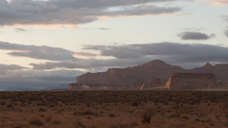 Landschaft-Aus-Rotem-Sandstein-Im-Lake-Powell-Reservoir-In-Den-USA---Zeitraffer