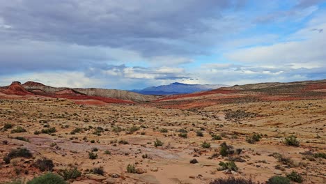 Fahrt-Durch-Die-Malerische-Landschaft-Entlang-Der-Route-167-Im-Valley-Of-Fire,-Nevada,-USA