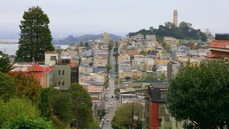 Vistas-Panorámicas-De-La-Ciudad-De-San-Francisco-Desde-Lombard-Street.