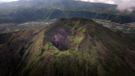 Mount-Batur-crater,-active-volcano-on-Bali-island,-Indonesia