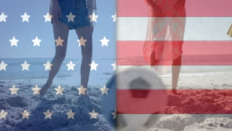 Animation-Der-US-Flagge-über-Verschiedenen-Freunden,-Die-Am-Strand-Fußball-Spielen