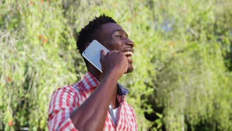 Portrait-of-man-is-talking-on-the-phone-