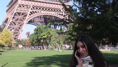 Hispanic-Woman-on-phone