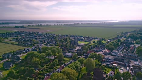 Flug-über-Das-Dorf-Zuid-Beijerland-In-Den-Niederlanden