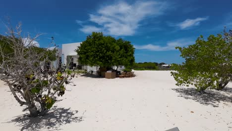 Oase-Des-Luxus-Und-Komforts,-Exquisites-Ferienhaus-Am-Strand,-Los-Roques