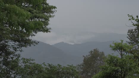 Paisaje-O-Casas-Y-Entorno-De-Personas-Que-Viven-En-Nagaland,-India.