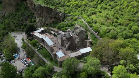 4K-Drohnenvideo-Des-Klosters-Geghard-In-Armenien