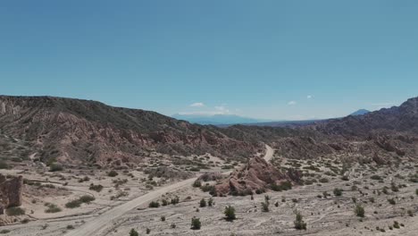 Barrido-Panorámico-Con-Drones-Sobre-La-Región-Conocida-Como-&quot;quebrada-De-Las-Flechas&quot;-En-La-Provincia-De-Salta,-Cordillera-De-Los-Andes,-Argentina