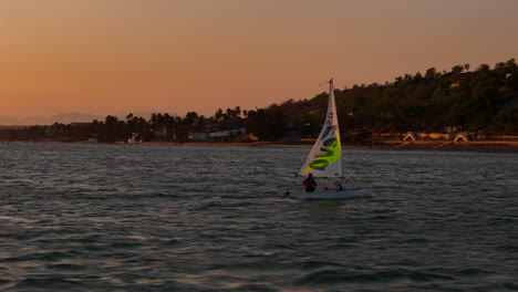 Rs-Sailing,-Die-Weltweit-Größte-Marke-Für-Kleine-Segelboote