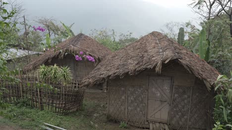 Paisaje-O-Casas-Y-Entorno-De-Personas-Que-Viven-En-Nagaland,-India.