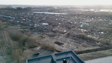 Vista-Aérea-De-Tierras-De-Jardinería-Para-Que-Las-Personas-Cultiven-Algunos-Alimentos.