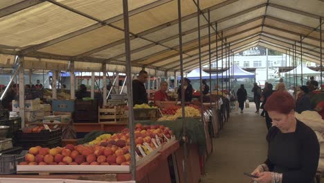 A-scene-of-a-vibrant-hustle-of-a-busy-fruit-and-veggie-market