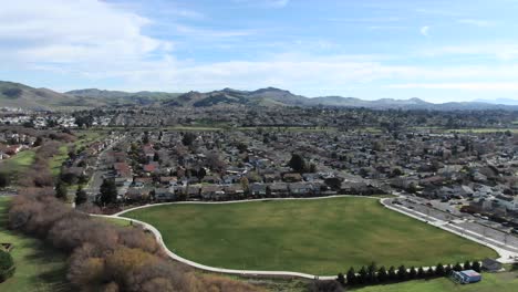 Antena-Sobre-La-Ciudad-En-El-Valle-De-Napa-En-California.