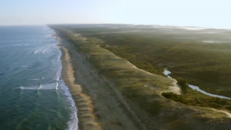 Toma-De-Un-Dron-De-La-Costa-Francesa-En-Las-Landas.