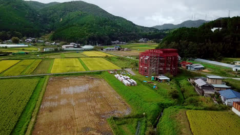 Torre-De-Observación-De-Campos-De-Arroz-Sake-En-Construcción