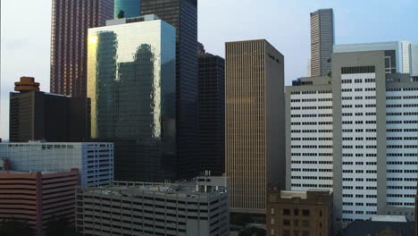 Establishing-shot-of-buildings-in-downtown-Houston,-Texas