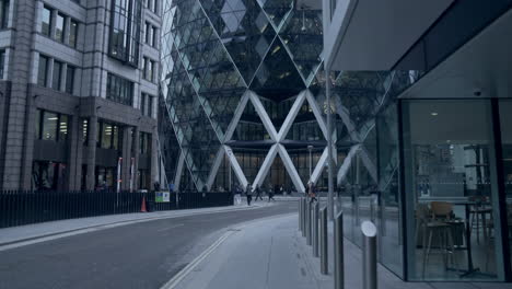 Plano-De-Viaje-Y-De-Inclinación-Lenta-Del-Edificio-St-Mary-Axe-En-Londres