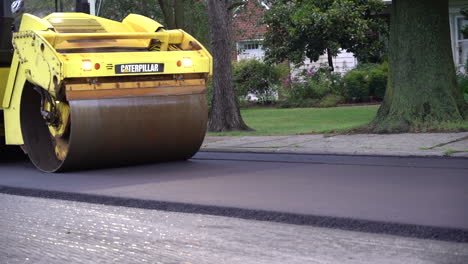 New-Blacktop-Construction-Crew,-with-equipment-in-NJ