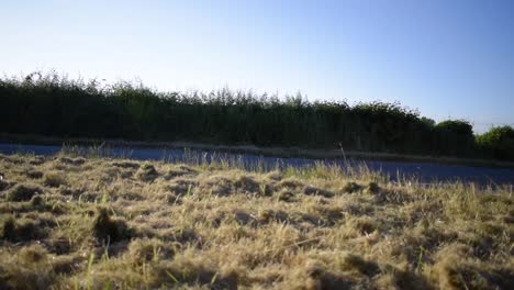 Maserati-Granturismo-Al-Atardecer-Al-Costado-De-La-Carretera