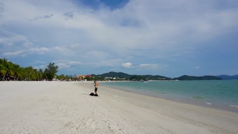 Vista-Sobre-La-Playa-De-Cenang-En-Temporada-Baja.