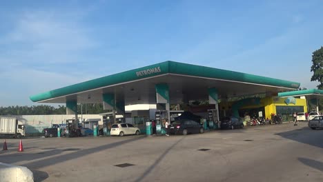 Petronas-Tankstelle-Tagsüber-In-Malaysia