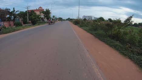 Hiperlapso-En-Las-Carreteras-Suburbanas-De-Camboya.