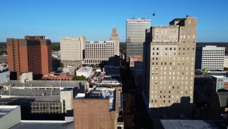 Órbita-Del-Centro-De-Winston-Salem-Con-El-Empire-State-Building-En-Una-Toma