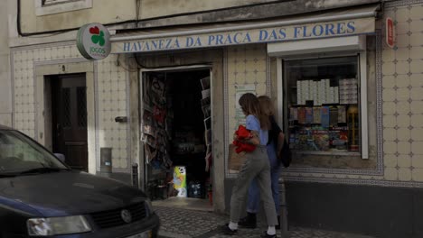 Kleiner-Laden-In-Der-Stadt-Lissabon,-Portugal