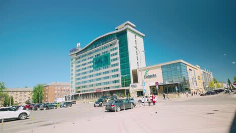 Footage-of-Hotel-Latgola's-modern-highrise-architecture-facade-during-spring-in-Daugavpils,-Latvia