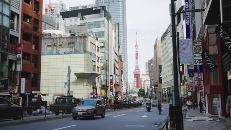 Slow-motion-tilt-reveal-of-city-streets-of-Roppongi-on-clear-sunny-day