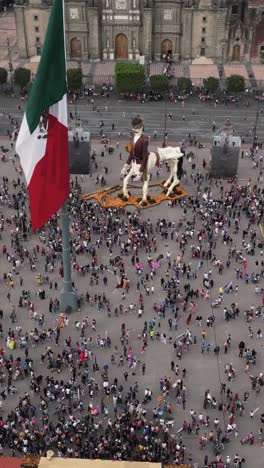 Day-of-the-Dead-in-Mexico-City-downtown,-vertical-mode