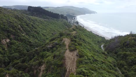 Vista-Por-Drones-De-Los-Acantilados-De-La-Catedral-Y-El-Océano-En-Nueva-Zelanda