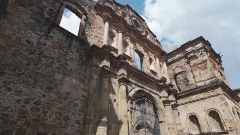 Historische-Ruinen-Der-Kirche-Der-Gesellschaft-Jesu-In-Casco-Viejo,-Panama-Stadt,-Tagsüber