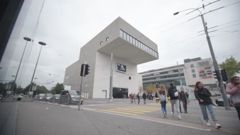 Exterior-Del-Teatro-Equilibre-En-Friburgo,-Suiza