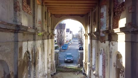 The-danger-of-an-old-building-collapsing-in-Brunswick,-Germany